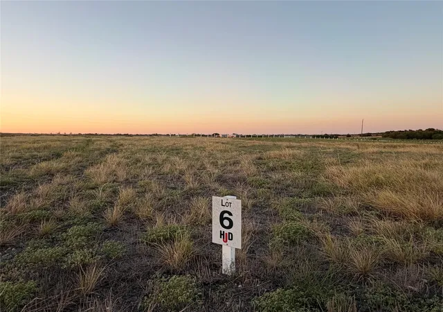 3rd image of 221 Tigerlily Wy, Taylor, TX 76574 | MLS# 5538715