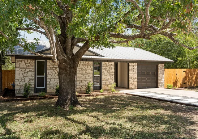 3rd image of 1001 W 17Th St, Georgetown, TX 78626 | MLS# 9729466