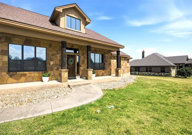2nd image of 116 Sarahs Ln, Liberty Hill, TX 78642 | MLS# 3894797