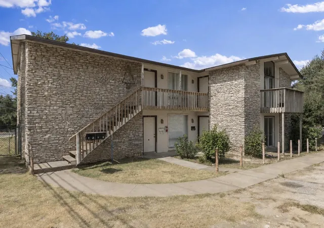 1st image of 2507 Manor Cir, Austin, TX 78723 | MLS# 8520132