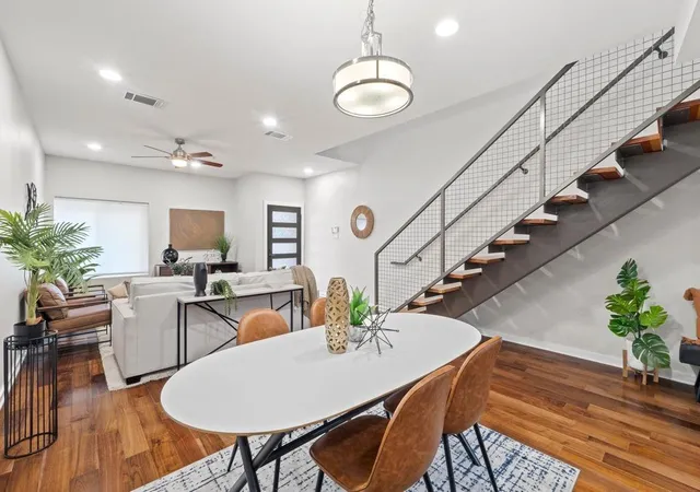 Listing Photo 5 - Condo for sale in building located at 503 Swanee Dr, Austin, TX 78752 - Unit #19