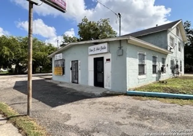 Photo 1 of Sale Pending at 3016 S Presa, San Antonio, TX 78210 | MLS# 1913165 | Listing updated on 2026-02-05