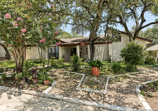 Photo 2 of Single family home for sale at 3511 Hunters Sound St, San Antonio, TX 78230 | MLS# 2005096 | Listing updated on 2026-09-17
