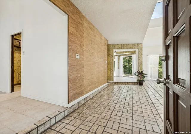 Photo 4 of Single family home for sale at 3511 Hunters Sound St, San Antonio, TX 78230 | MLS# 2005096 | Listing updated on 2026-09-17