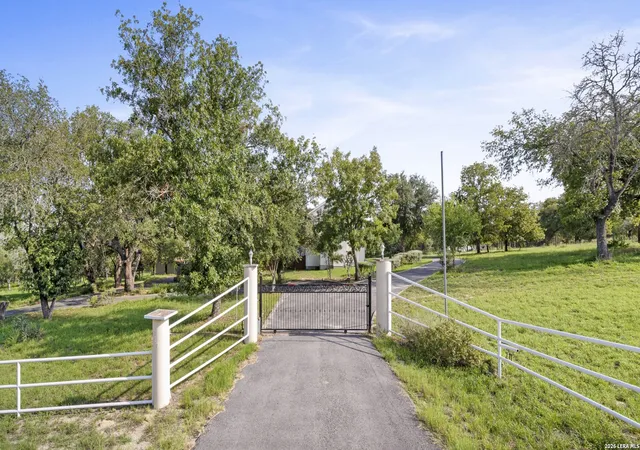 3rd image of 217 Sky View Dr, Adkins, TX 78101 | MLS# 2007776