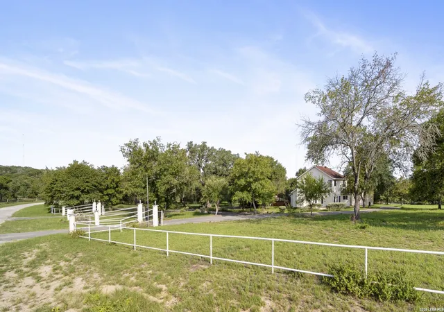 4th image of 217 Sky View Dr, Adkins, TX 78101 | MLS# 2007776