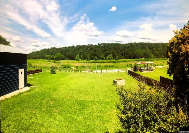 4th image of 135 Lakeshore Dr S, Bandera, TX 78003 | MLS# 2010120