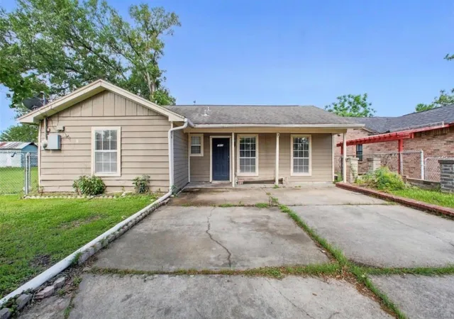 2nd image of 1911 Thonig Rd, Houston, TX 77055 | MLS# 74863874