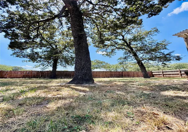 5th image of 195 Park Dr, La Grange, TX 78945 | MLS# 51476040