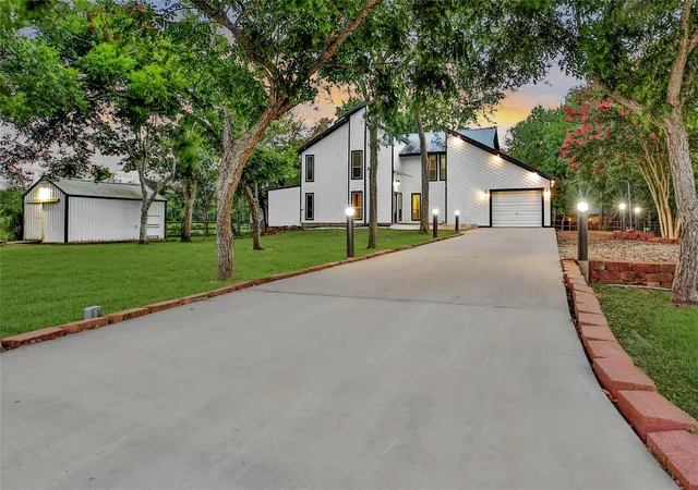 1st image of 9814 King Cir S, Manvel, TX 77578 | MLS# 49617700