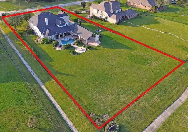 3rd image of 1860 Lake Landing Dr, League City, TX 77573 | MLS# 4952602