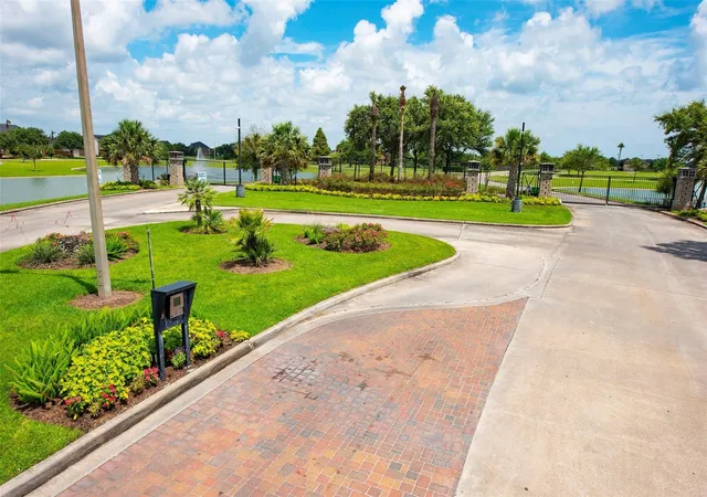 49th image of 1860 Lake Landing Dr, League City, TX 77573 | MLS# 4952602