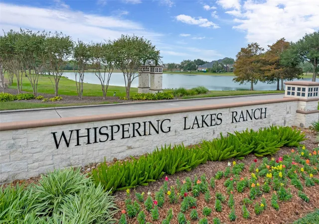 4th image of 1860 Lake Landing Dr, League City, TX 77573 | MLS# 4952602