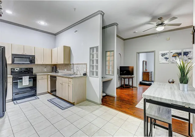 Photo 2 of Condo for sale at 1441 East St #108, Houston, TX 77007 | MLS# 79157707 | Listing updated on 2026-08-09