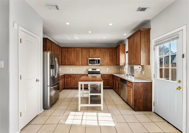 Photo 3 of Single family home for sale at 7419 Chathan Glen Ln, Richmond, TX 77407 | MLS# 29919063 | Listing updated on 2026-10-08