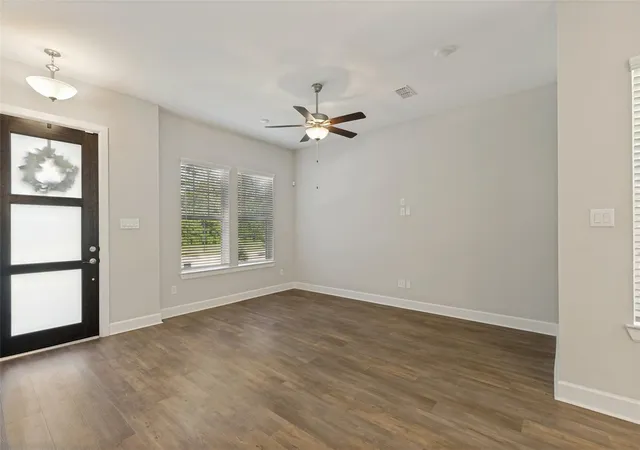 Photo 3 of Single family home for sale at 2135 Creekside Breeze Dr, Missouri City, TX 77459 | MLS# 55956189 | Listing updated on 2026-09-24