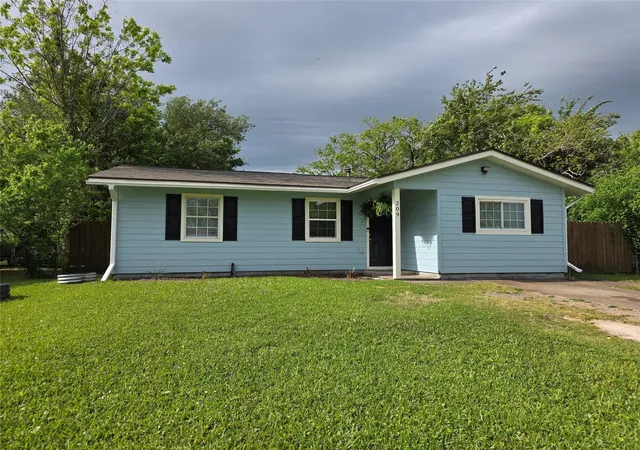 1st image of 209 Franlee St, La Marque, TX 77568 | MLS# 27923117