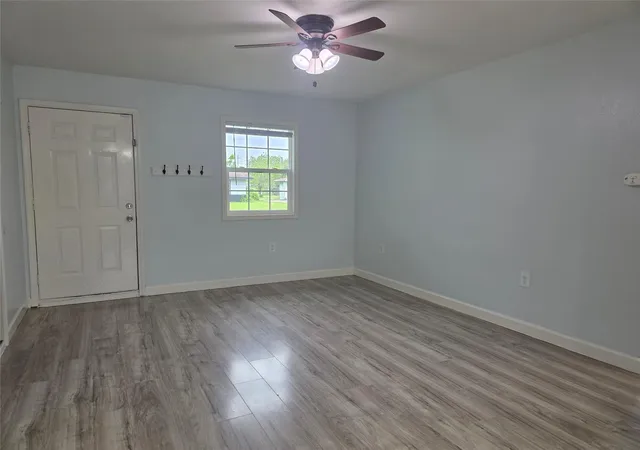 5th image of 209 Franlee St, La Marque, TX 77568 | MLS# 27923117