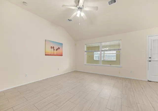 4th image of 2631 Steelhead Dr, Houston, TX 77045 | MLS# 42931268