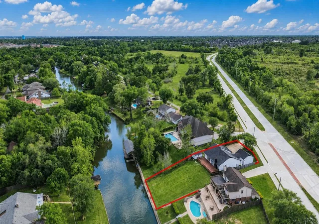 1st image of 2703 Shady Ln, Webster, TX 77598 | MLS# 25697205