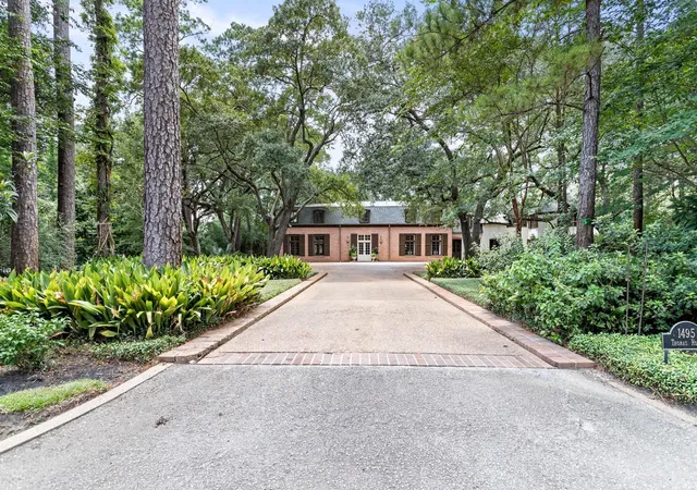 1st image of 1495 Thomas Rd, Beaumont, TX 77706 | MLS# 55230399