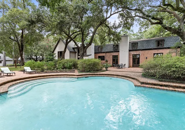 3rd image of 1495 Thomas Rd, Beaumont, TX 77706 | MLS# 55230399