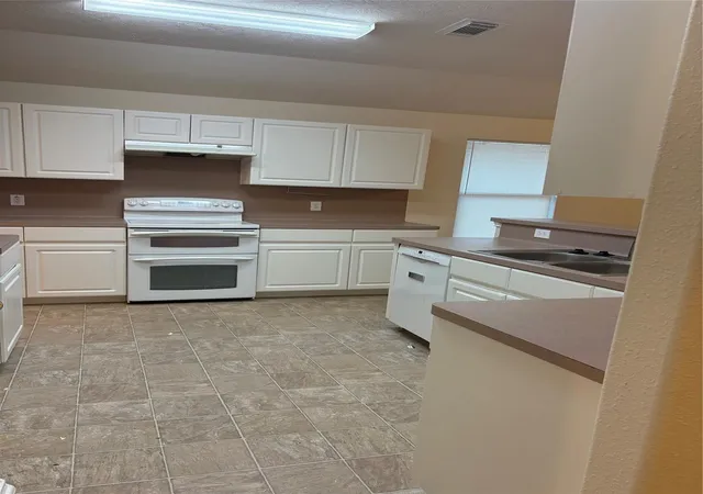 2nd image of 19814 Twin Rivers Dr, Tomball, TX 77375 | MLS# 97587023