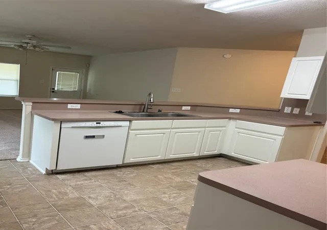 5th image of 19814 Twin Rivers Dr, Tomball, TX 77375 | MLS# 97587023