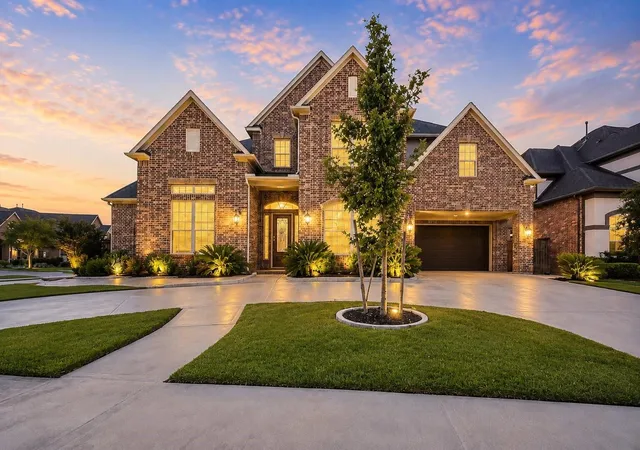 Photo 3 of Sale Pending at 5303 Briarcliff Ln, Fulshear, TX 77441 | MLS# 86754072 | Listing updated on 2026-09-16