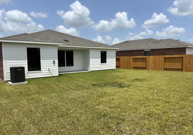2nd image of 1612 Jean Meadow Dr, Rosenberg, TX 77471 | MLS# 92391114