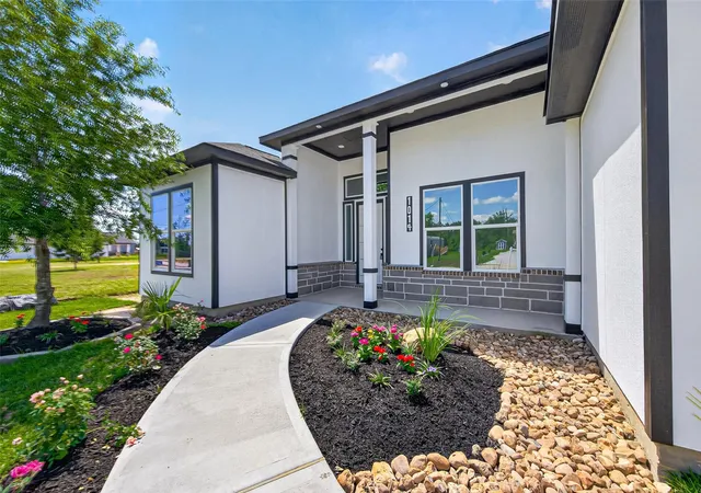 Photo 4 of Single family home for sale at 1014 Exotic Pine Dr, Huffman, TX 77336 | MLS# 21821246 | Listing updated on 2026-09-05