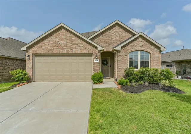 1st image of 4124 E Bayou Maison, Dickinson, TX 77539 | MLS# 56298008