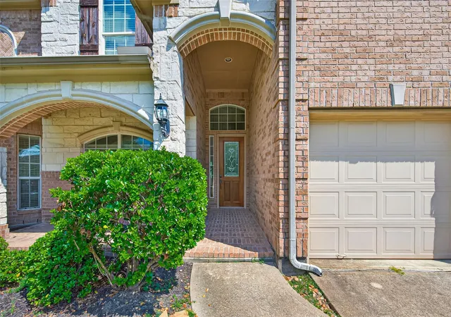 Photo 3 of Single family home for sale at 1840 Leela Springs Dr, Conroe, TX 77304 | MLS# 12888165 | Listing updated on 2026-08-09