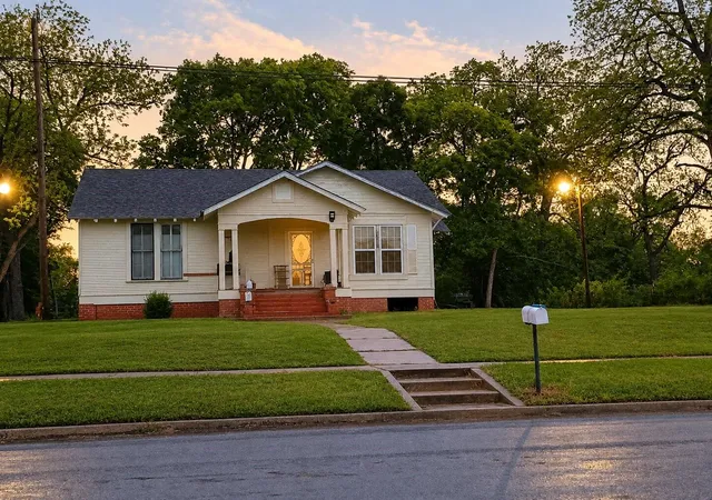 3rd image of 217 Martin Luther King Jr Blvd, Crockett, TX 75835 | MLS# 51190205