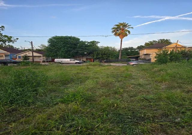 1st image of 2107 Hardy St, Houston, TX 77026 | MLS# 25639174