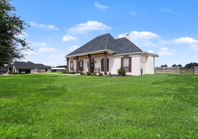 Photo 3 of Single family home for sale at 184 Randi Rd, Bellville, TX 77418 | MLS# 38604311 | Listing updated on 2026-09-17
