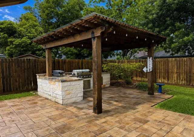 Photo 3 of Single family home for sale at 913 Cannan Dr, Angleton, TX 77515 | MLS# 44291642 | Listing updated on 2026-09-26