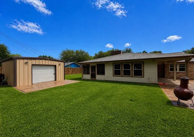 Photo 3 of Single family home for sale at 913 Cannan Dr, Angleton, TX 77515 | MLS# 44291642 | Listing updated on 2026-09-26
