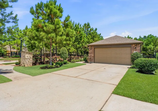 Photo 1 of Single family home for sale at 201 Flaxen Chestnut, Spring, TX 77382 | MLS# 29272036 | Listing updated on 2026-09-03