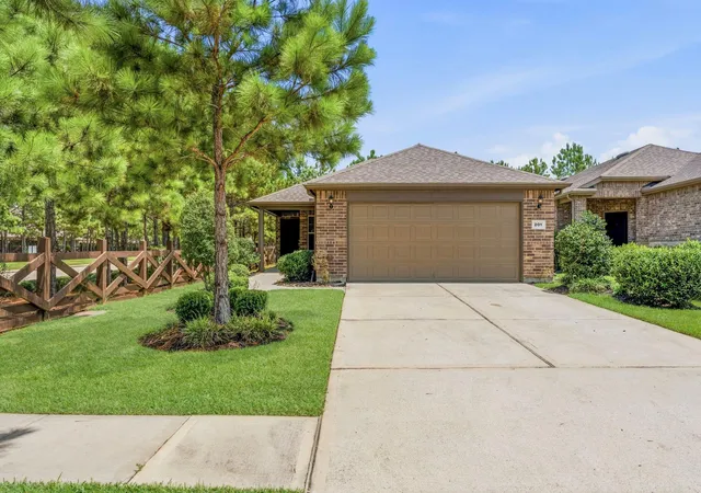 Photo 3 of Single family home for sale at 201 Flaxen Chestnut, Spring, TX 77382 | MLS# 29272036 | Listing updated on 2026-09-03