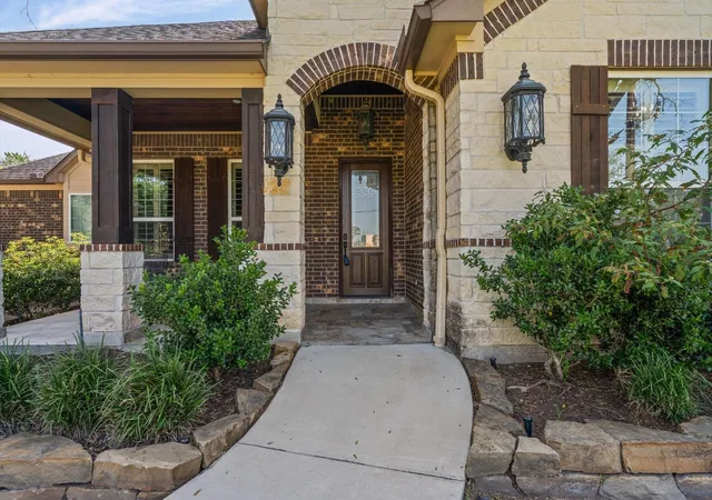 4th image of 727 Baker Dr, Tomball, TX 77375 | MLS# 2420286
