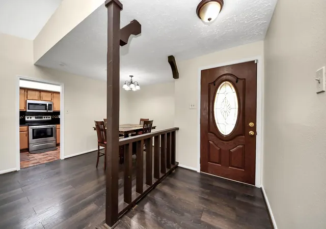 2nd image of 16338 Hunting Dog Ct, Missouri City, TX 77489 | MLS# 20806238