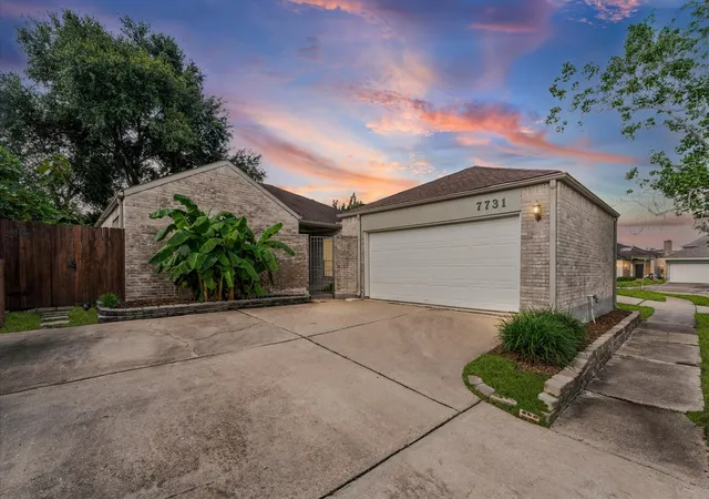 Photo 2 of Single family home for sale at 7731 Quail Meadow Dr, Houston, TX 77071 | MLS# 66953629 | Listing updated on 2026-09-13