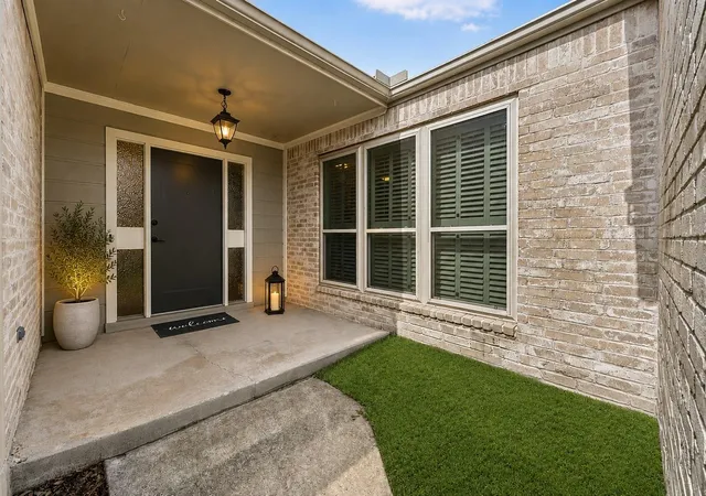 Photo 3 of Single family home for sale at 7731 Quail Meadow Dr, Houston, TX 77071 | MLS# 66953629 | Listing updated on 2026-09-13