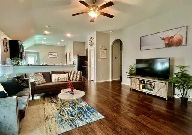 Photo 4 of Single family home for sale at 1510 Spencer Glen Ln, Houston, TX 77073 | MLS# 53105758 | Listing updated on 2026-09-10