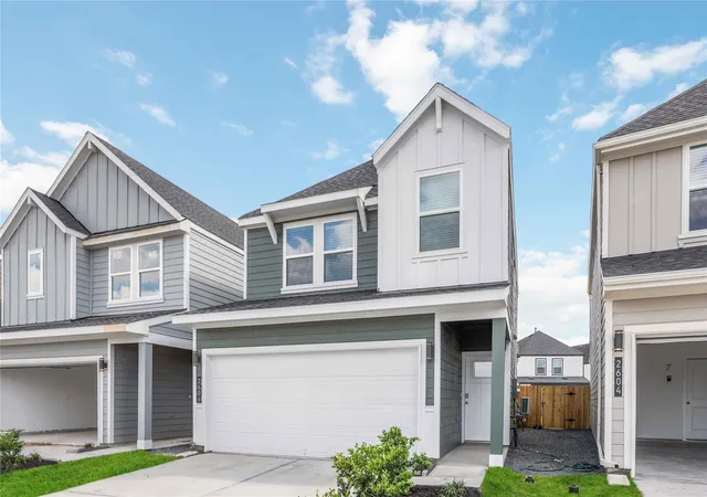Photo 2 of Single family home for sale at 11426 Evergreen Harvest Dr, Houston, TX 77040 | MLS# 4619380 | Listing updated on 2026-09-20