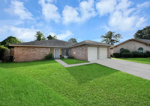 Photo 3 of Single family home for sale at 3302 Hombly Rd, Houston, TX 77066 | MLS# 67637624 | Listing updated on 2026-08-15