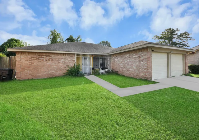 Photo 4 of Single family home for sale at 3302 Hombly Rd, Houston, TX 77066 | MLS# 67637624 | Listing updated on 2026-08-15