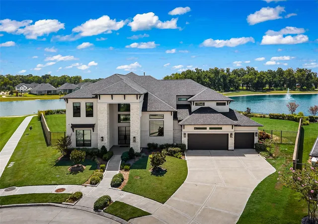1st image of 10206 Regatta Shore Dr, Missouri City, TX 77459 | MLS# 87337363