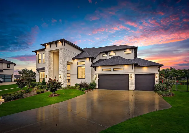 2nd image of 10206 Regatta Shore Dr, Missouri City, TX 77459 | MLS# 87337363